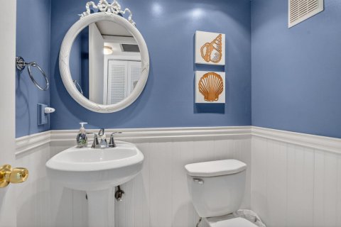Condo in Deerfield Beach, Florida, 1 bedroom № 2246264 - photo 12