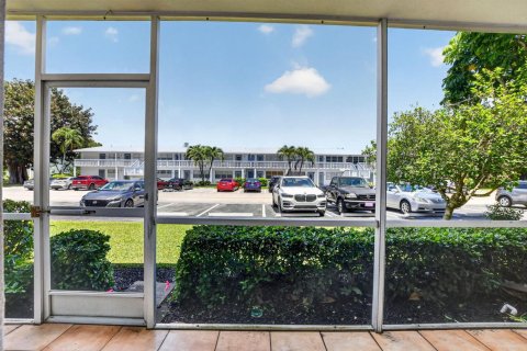 Condo in Deerfield Beach, Florida, 1 bedroom № 2246264 - photo 20