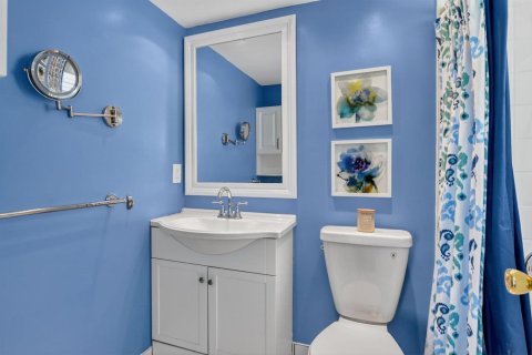 Condo in Deerfield Beach, Florida, 1 bedroom № 2246264 - photo 17