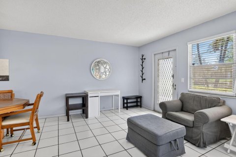 Condo in Deerfield Beach, Florida, 1 bedroom № 2246264 - photo 8