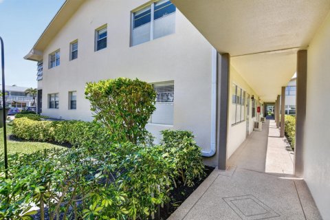 Condo in Deerfield Beach, Florida, 1 bedroom № 2246264 - photo 27