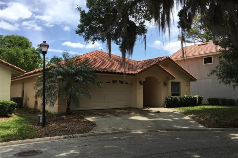 Villa ou maison à louer à Winter Springs, Floride: 3 chambres, 146.32 m2 № 2284591 - photo 2