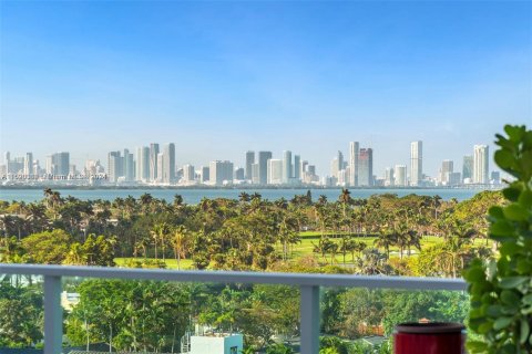 Condominio en venta en Miami Beach, Florida, 3 dormitorios, 298.31 m2 № 1703513 - foto 3