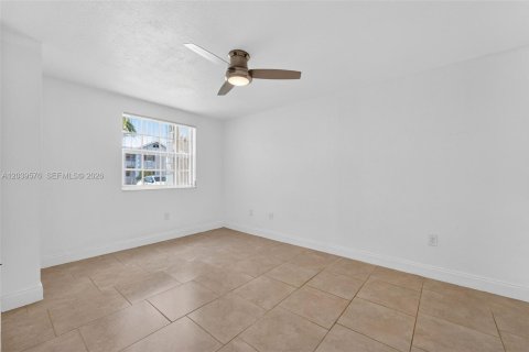 Copropriété à vendre à Oakland Park, Floride: 2 chambres, 96.43 m2 № 2083559 - photo 12