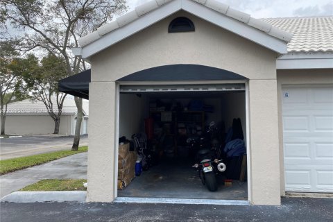 Copropriété à vendre à Oakland Park, Floride: 2 chambres, 96.43 m2 № 2083559 - photo 27