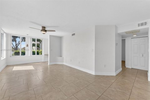 Copropriété à vendre à Oakland Park, Floride: 2 chambres, 96.43 m2 № 2083559 - photo 5