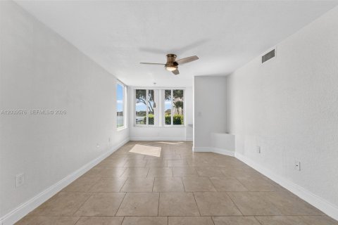 Copropriété à vendre à Oakland Park, Floride: 2 chambres, 96.43 m2 № 2083559 - photo 6