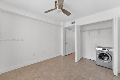 Copropriété à vendre à Oakland Park, Floride: 2 chambres, 96.43 m2 № 2083559 - photo 21