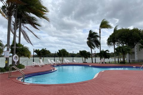Copropriété à vendre à Oakland Park, Floride: 2 chambres, 96.43 m2 № 2083559 - photo 30