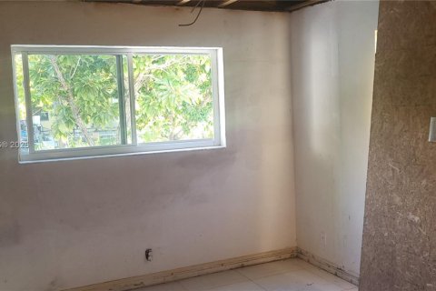 Villa ou maison à vendre à Hallandale Beach, Floride: 2 chambres, 115.85 m2 № 1922265 - photo 14