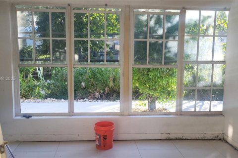 Villa ou maison à vendre à Hallandale Beach, Floride: 2 chambres, 115.85 m2 № 1922265 - photo 7