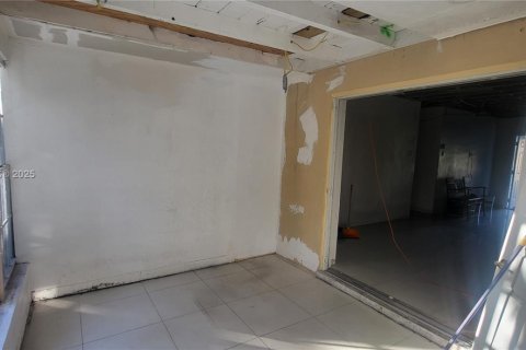 Villa ou maison à vendre à Hallandale Beach, Floride: 2 chambres, 115.85 m2 № 1922265 - photo 20