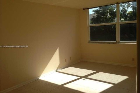 Condo in Margate, Florida, 1 bedroom  № 1811673 - photo 6