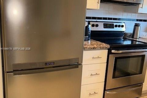 Снять в аренду кондоминиум в Пемброк-Пайнс, Флорида 2 спальни, 108.7м2, № 2002465 - фото 12