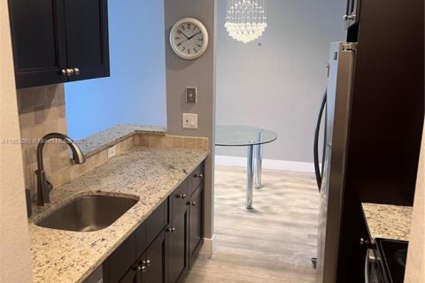 Condominio en venta en Pompano Beach, Florida, 2 dormitorios, 91.97 m2 № 1875004 - foto 3