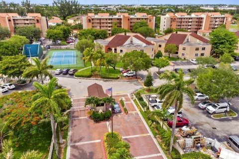 Condominio en Miami, Florida, 2 dormitorios  № 2055838