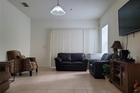 Condo in Orlando, Florida, 2 bedrooms  № 1392073 - photo 10