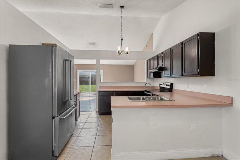 House in Ocoee, Florida 3 bedrooms, 151.24 sq.m. № 2150984 - photo 8