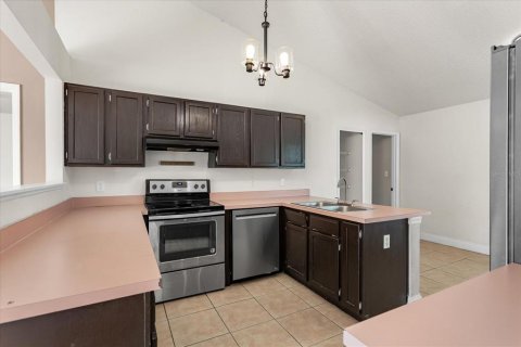 House in Ocoee, Florida 3 bedrooms, 151.24 sq.m. № 2150984 - photo 9