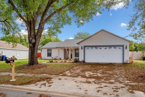 House in Ocoee, Florida 3 bedrooms, 151.24 sq.m. № 2150984 - photo 2