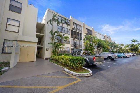 Condo in Aventura, Florida, 3 bedrooms № 2060084 - photo 22