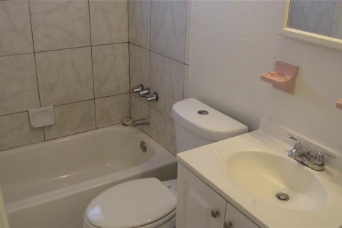 Appartement à louer à Tampa, Floride: 2 chambres, 60.39 m2 № 1906072 - photo 6