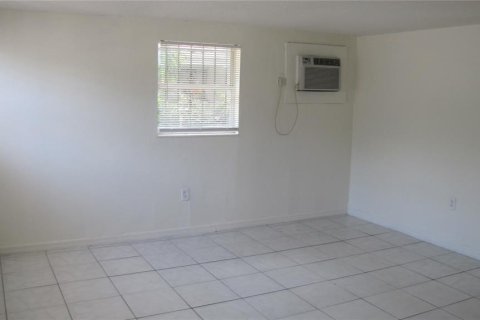 Appartement à louer à Tampa, Floride: 2 chambres, 60.39 m2 № 1906072 - photo 4