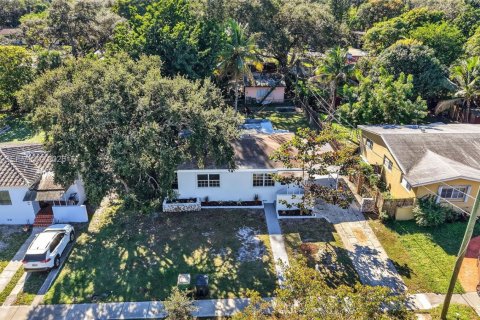 Villa ou maison à vendre à North Miami, Floride: 3 chambres, 119.1 m2 № 1996053 - photo 28