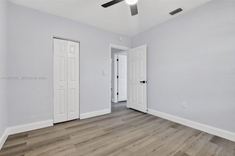 Villa ou maison à vendre à North Miami, Floride: 3 chambres, 119.1 m2 № 1996053 - photo 14