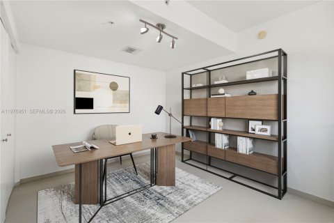 Condominio en venta en Miami, Florida, 2 dormitorios, 108.88 m2 № 2043930 - foto 9