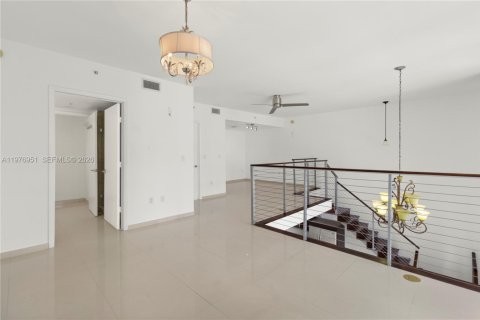 Condominio en venta en Miami, Florida, 2 dormitorios, 108.88 m2 № 2043930 - foto 18