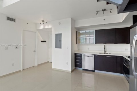 Condominio en venta en Miami, Florida, 2 dormitorios, 108.88 m2 № 2043930 - foto 10