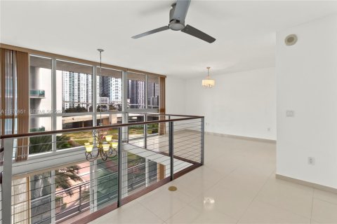 Condominio en venta en Miami, Florida, 2 dormitorios, 108.88 m2 № 2043930 - foto 26