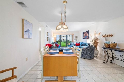 Condominio en alquiler en New Smyrna Beach, Florida, 2 dormitorios, 87.7 m2 № 1430444 - foto 7