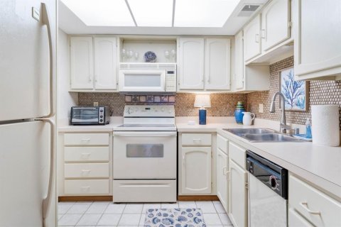 Condominio en alquiler en New Smyrna Beach, Florida, 2 dormitorios, 87.7 m2 № 1430444 - foto 5