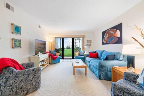 Condominio en alquiler en New Smyrna Beach, Florida, 2 dormitorios, 87.7 m2 № 1430444 - foto 3