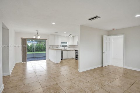 Casa en venta en Cooper City, Florida, 3 dormitorios, 82.22 m2 № 2384971 - foto 16