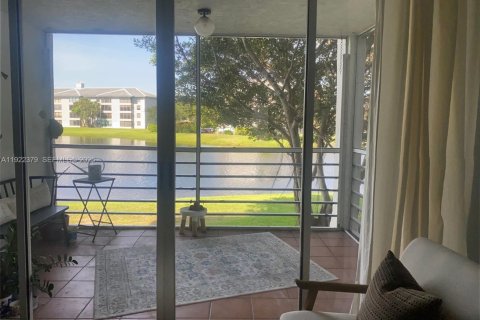 Copropriété à vendre à Davie, Floride: 2 chambres, 102.19 m2 № 2077667 - photo 20
