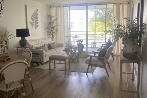 Copropriété à vendre à Davie, Floride: 2 chambres, 102.19 m2 № 2077667 - photo 17