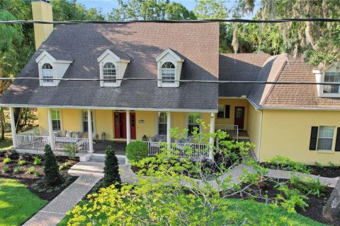 Casa en venta en Temple Terrace, Florida, 4 dormitorios, 379.51 m2 № 1190688 - foto 1