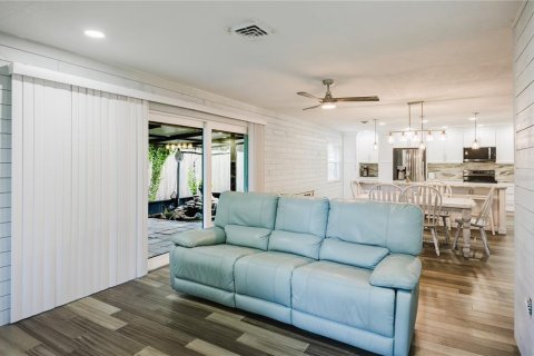 Villa ou maison à vendre à Venice, Floride: 3 chambres, 167.5 m2 № 2321433 - photo 6