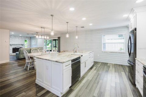 Villa ou maison à vendre à Venice, Floride: 3 chambres, 167.5 m2 № 2321433 - photo 29