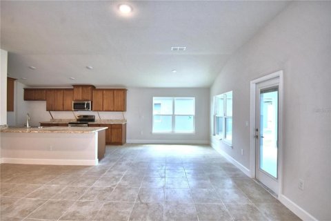 House in Davenport, Florida 3 bedrooms, 181.62 sq.m. № 2416648 - photo 4