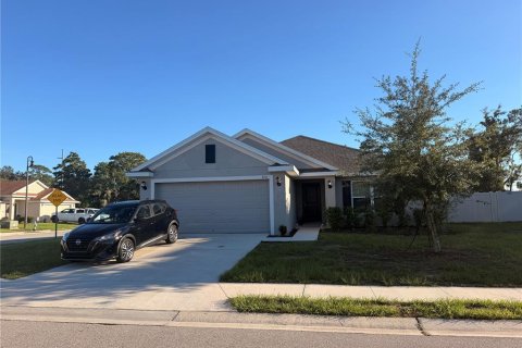 House in Davenport, Florida 3 bedrooms, 181.62 sq.m. № 2416648 - photo 23