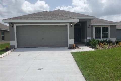 House in Davenport, Florida 3 bedrooms, 181.62 sq.m. № 2416648