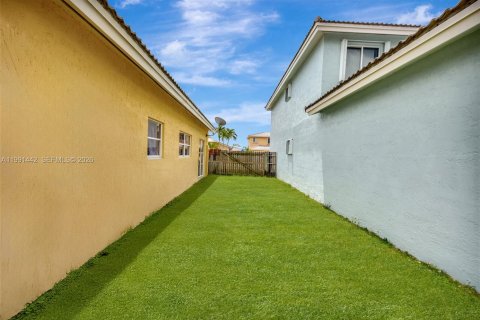 House in Homestead, Florida 4 bedrooms, 196.02 sq.m. № 2059108 - photo 19