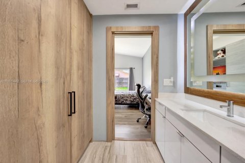 House in Homestead, Florida 4 bedrooms, 196.02 sq.m. № 2059108 - photo 28