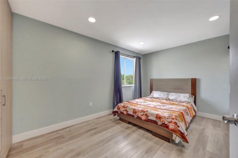 House in Homestead, Florida 4 bedrooms, 196.02 sq.m. № 2059108 - photo 29