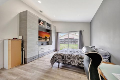 House in Homestead, Florida 4 bedrooms, 196.02 sq.m. № 2059108 - photo 24