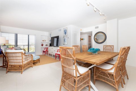 Condo in Key Biscayne, Florida, 1 bedroom  № 1842401 - photo 5